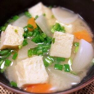 冷凍豆腐の豚汁風お味噌汁✿